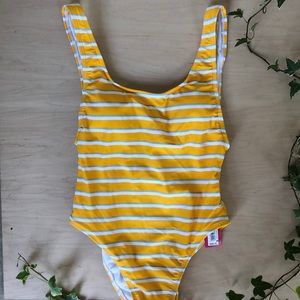 🌞NWT one piece women’s swimsuit yellow stripes S